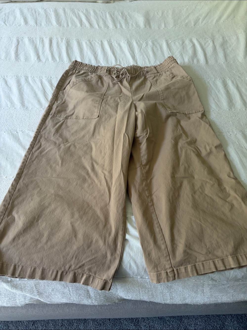 Ava & Viv Cropped Wide Leg Pants in Beige